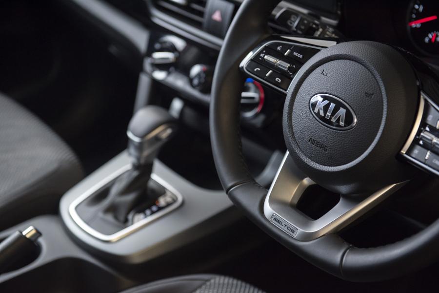 Детали интерьера Kia Seltos EX 2020 года  (ZA) (фото 4 из 40)